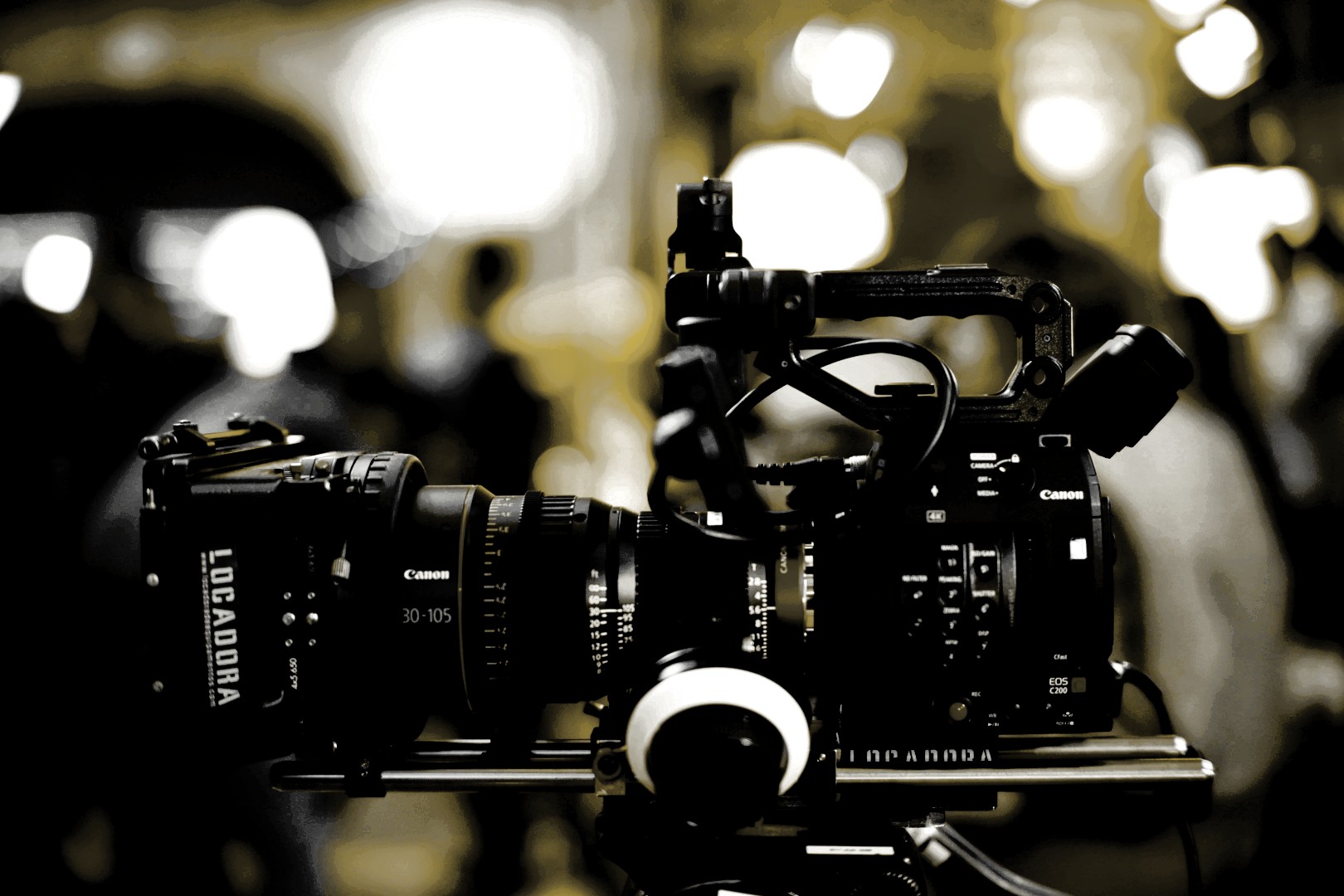 Global Shutter Technologie Canon EOS C300 Profi-Kamera mit Video-Rig für Rolling Shutter Problem