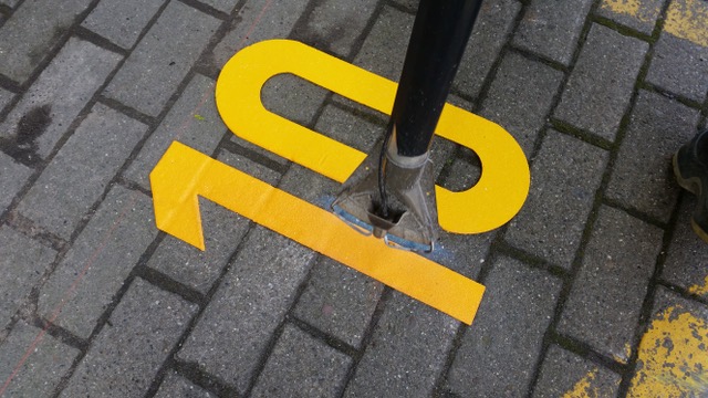 Hallenböden Markierung - Professionelle Lösung für perfekte Sportplatz-Lines Hallenböden Markierung - Professionelle Lösung für perfekte Sportplatz-Lines