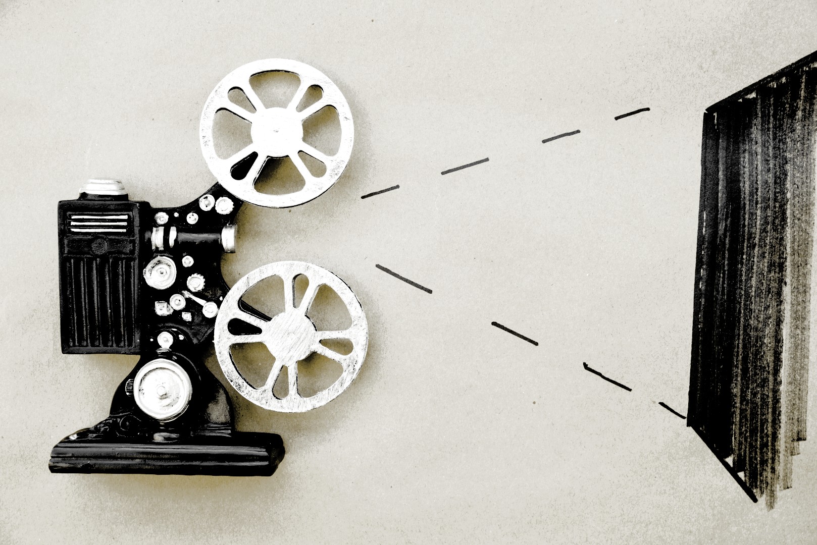 MUT Film 2026 Neustart: Vintage Filmprojektor mit Filmrollen symbolisiert Comeback nach Corona-Pause